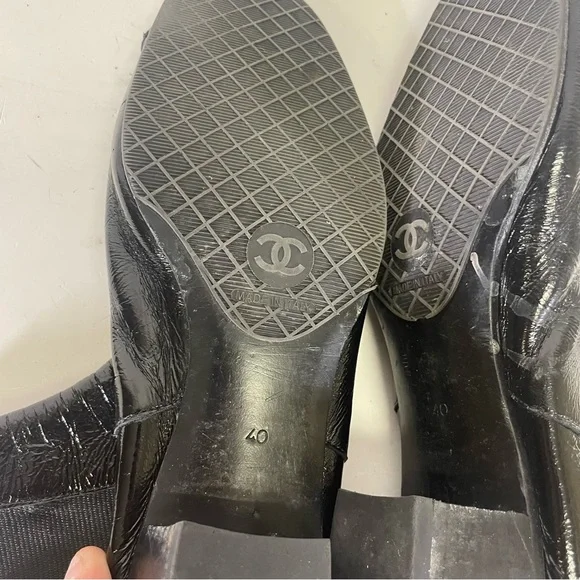 Chanel blacker Patent leather ankle boots size 40
